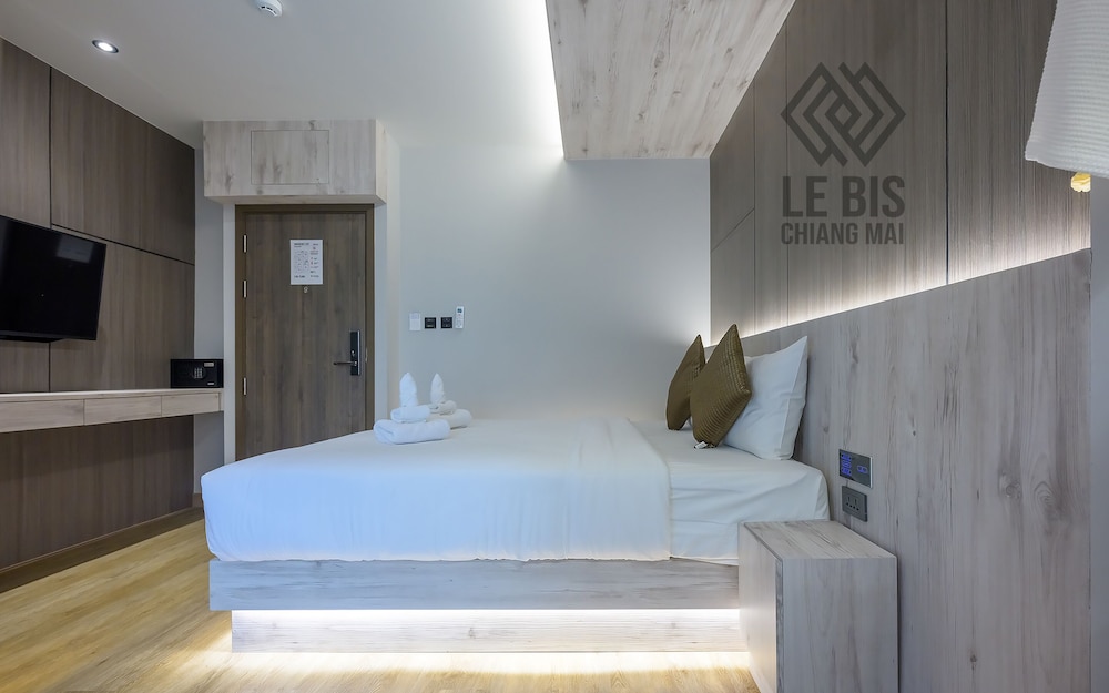 Deluxe Room - Photo 2