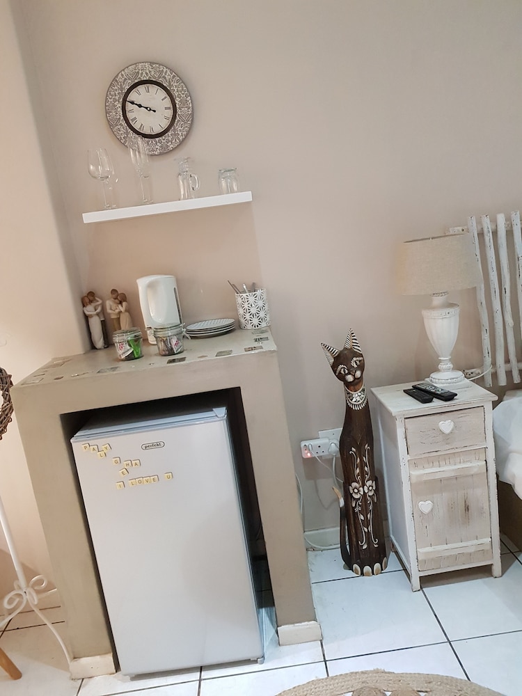 Queen Room (2) photo 2