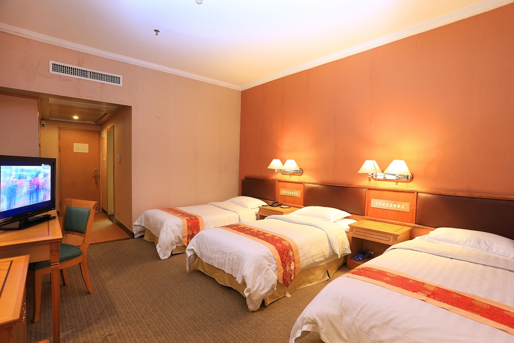 Riverview Triple Room photo 2