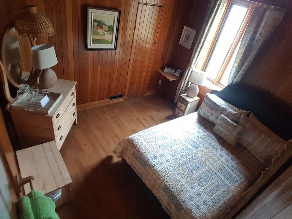 Deluxe Room, 1 Double Bed, Shared Bathroom, Garden View photo 2