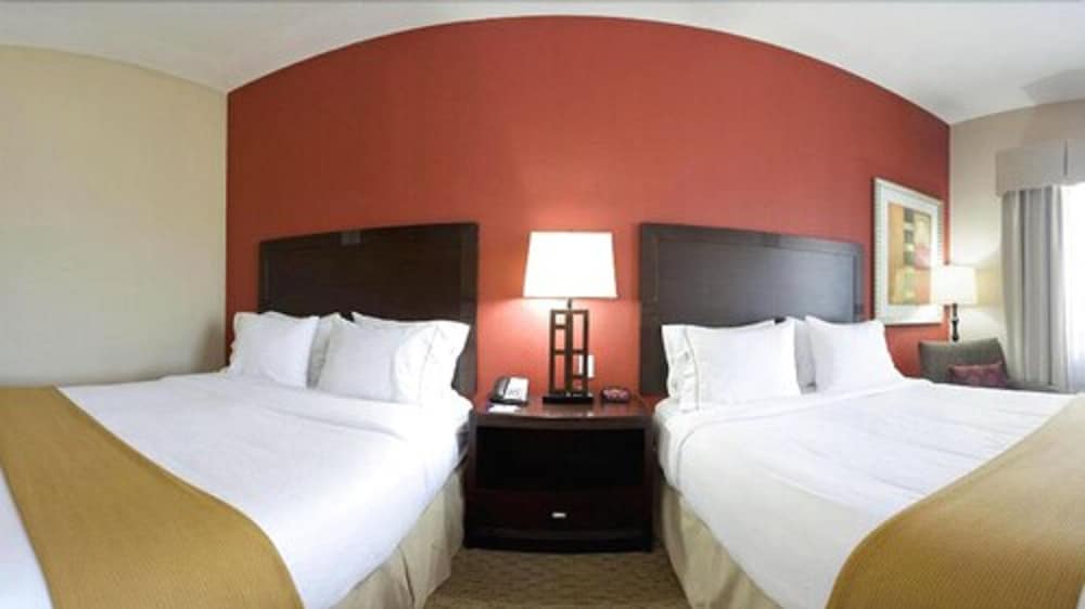 Standard Room, 2 Queen Beds, Accessible (Communications, Accessible Tub) - Photo 3