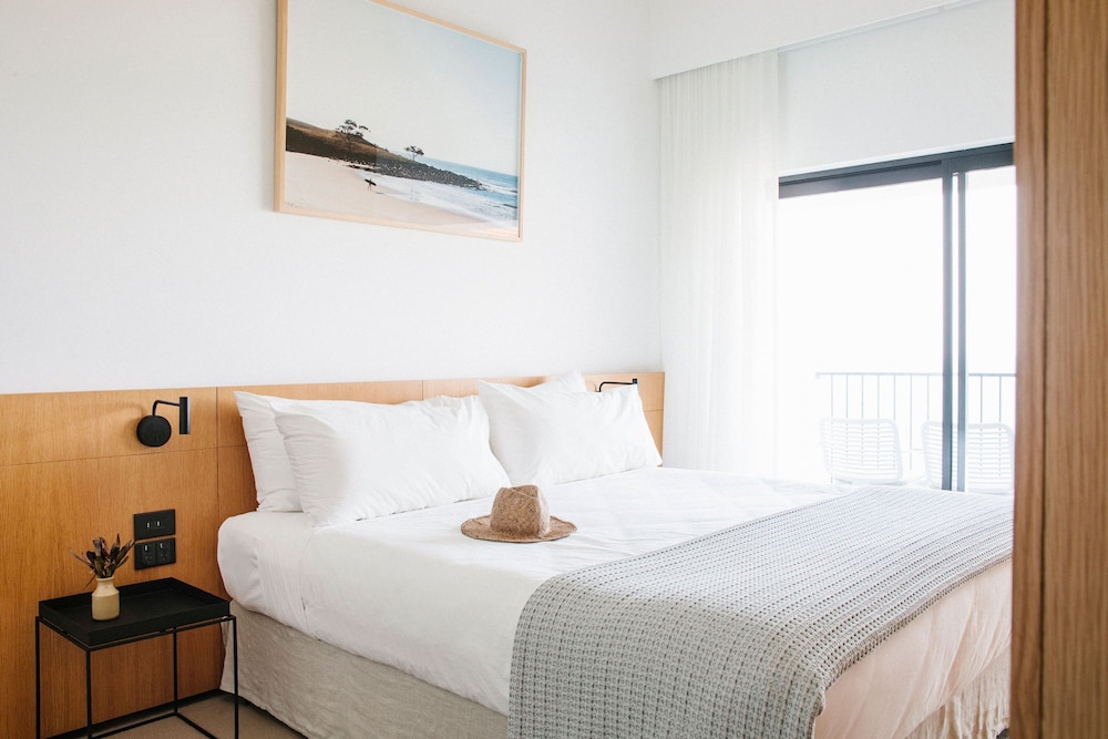 Signature Room, 1 King Bed, Ocean View photo 3
