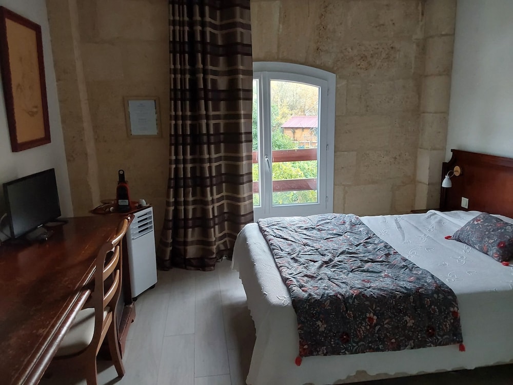 Chambre Single Confort 1 grand lit photo 1