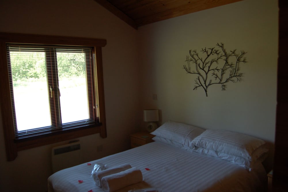 Chalet, Ensuite (Kingfisher Lodge) photo 3