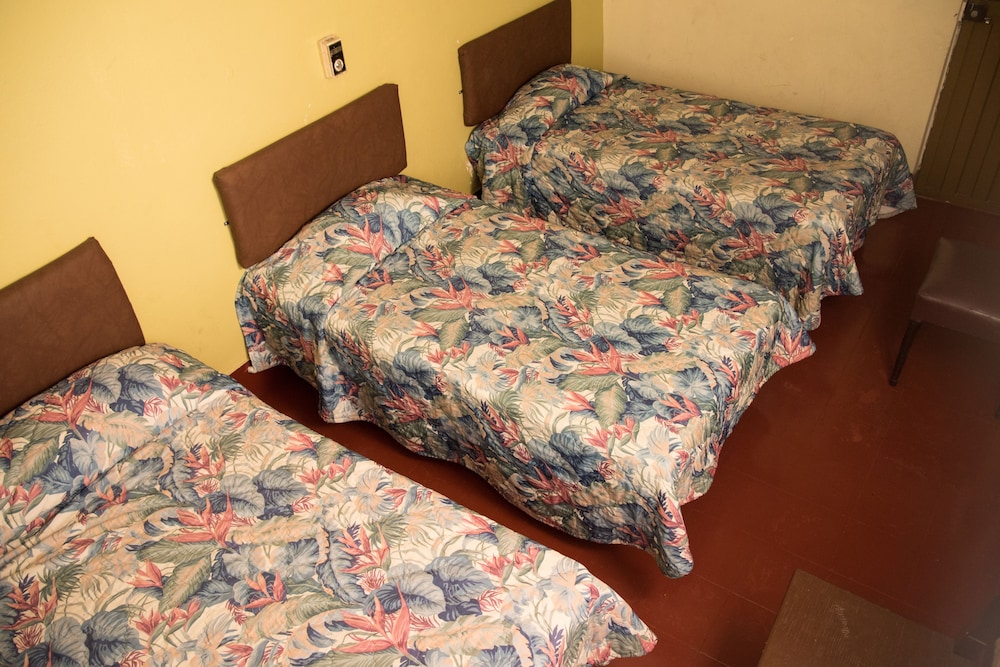 Economy Quadruple Room photo 1