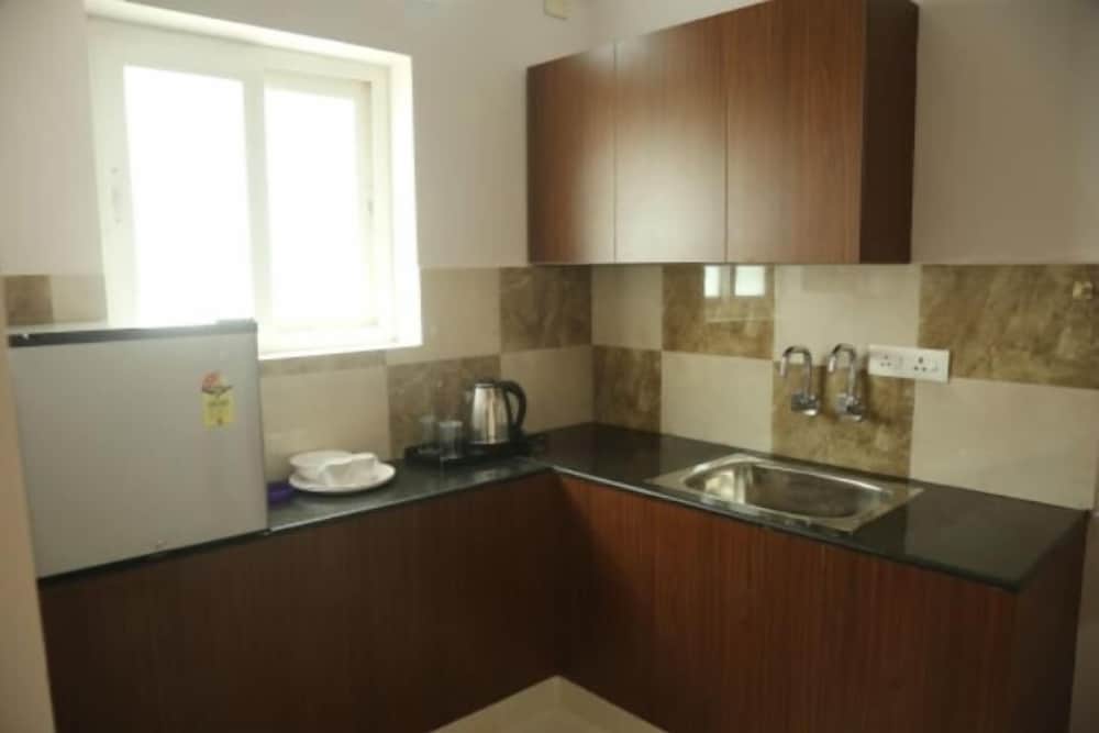 Executive Room - Photo 3