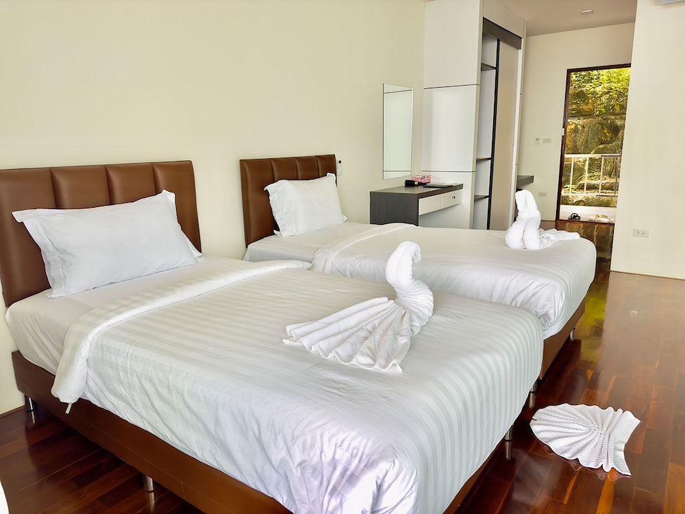 Superior Room, Sea View - Photo 11