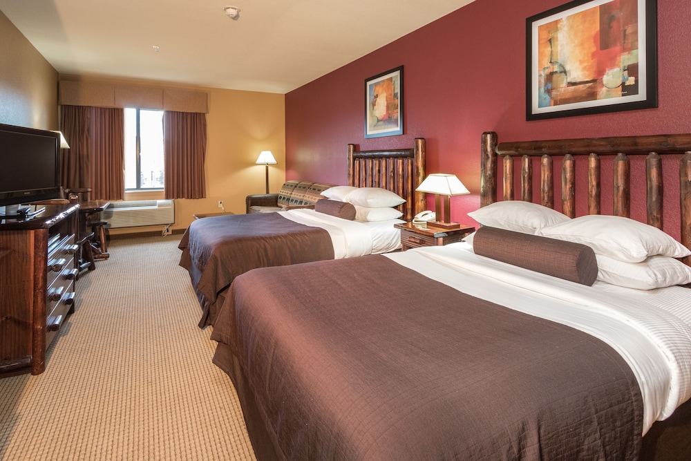 Standard Room (2 Queen Beds With Sofabed) photo 1