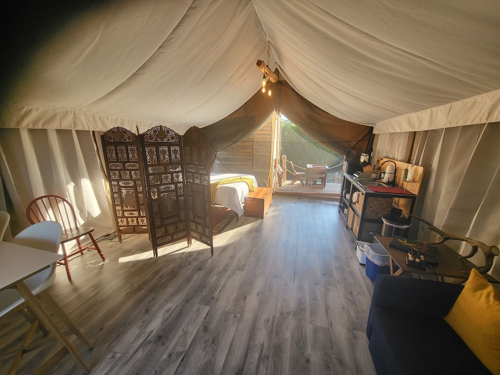 Luxury Tent, Multiple Beds, Balcony, Valley View photo 1