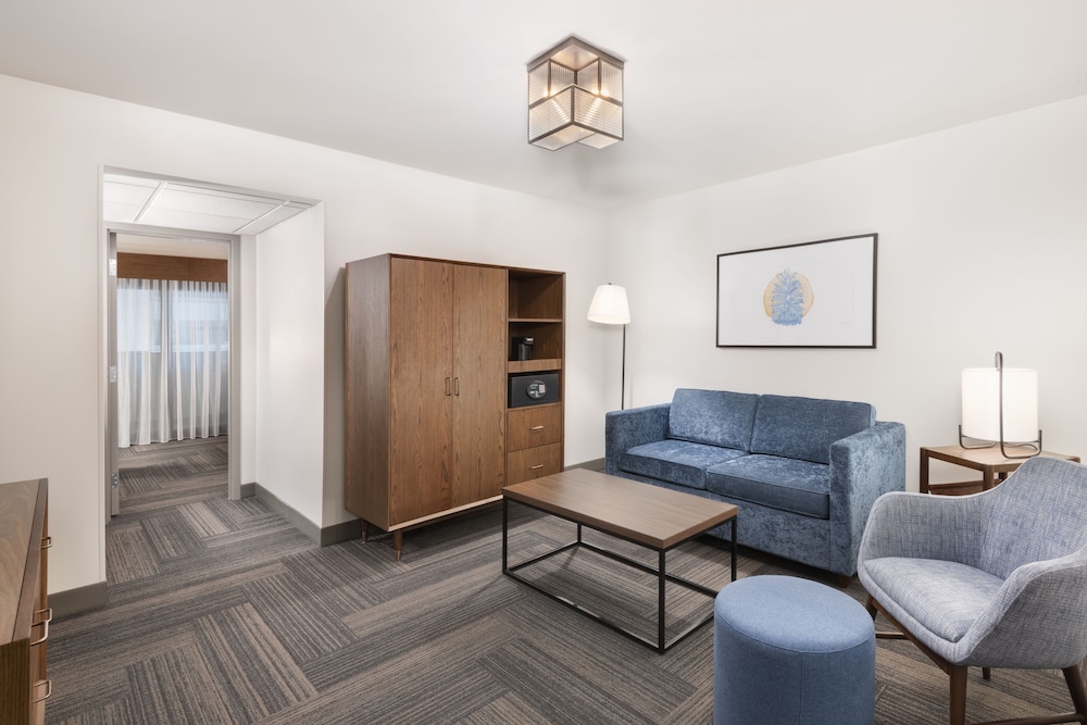 Suite, Multiple Beds - Photo 3