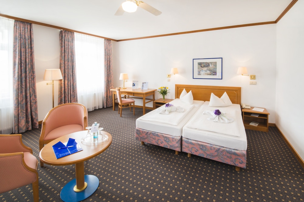 Double or Twin Room photo 2