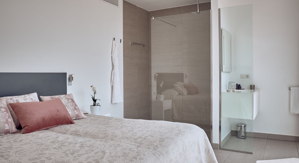 Suite, 3 Bedrooms, Private Pool, Sea View (Infinity Indulgence, Jacuzzi)
