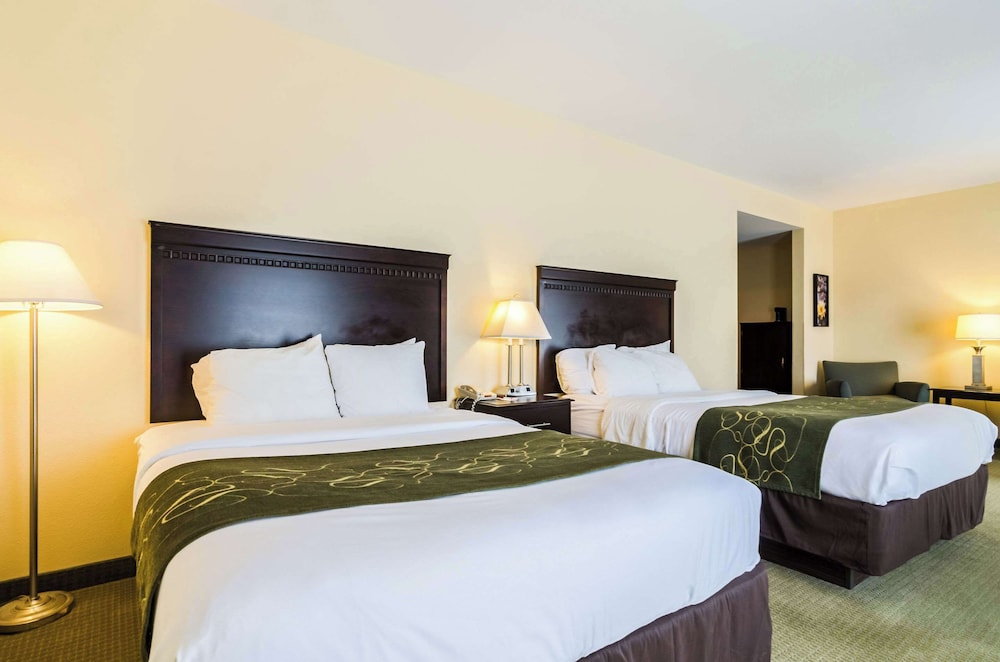 Suite, Multiple Beds, Accessible, Non Smoking - Photo 1