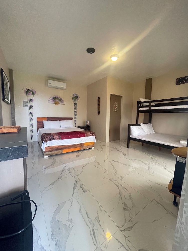 Family Room, 1 Bedroom, Beach View photo 1