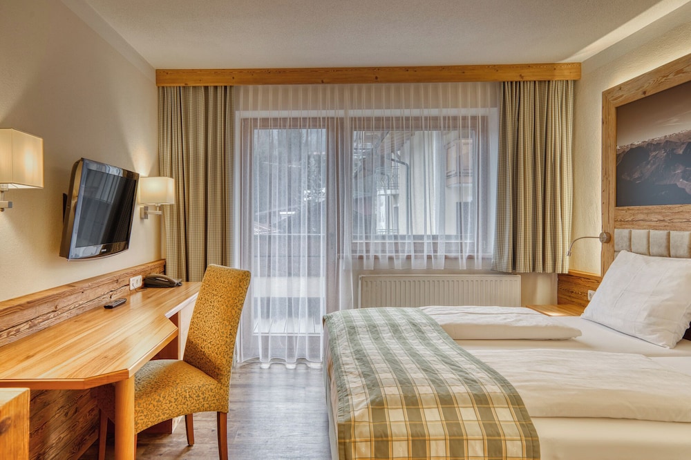 Basic Double Room, Balcony photo 1