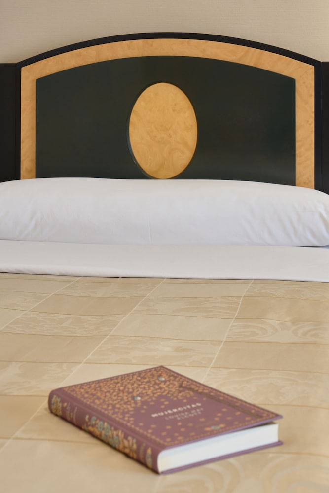 Twin Room - Photo 1