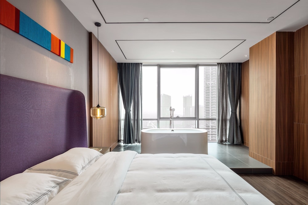 Suite A, City View