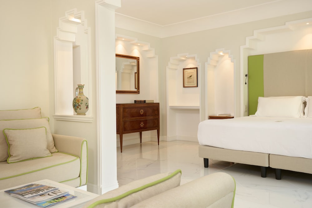 Luxury Suite, Balcony, City View - Photo 3