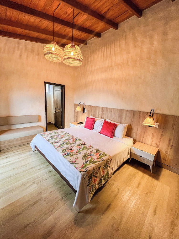 Superior Double Room, 1 Double Bed, Balcony, City View photo 2