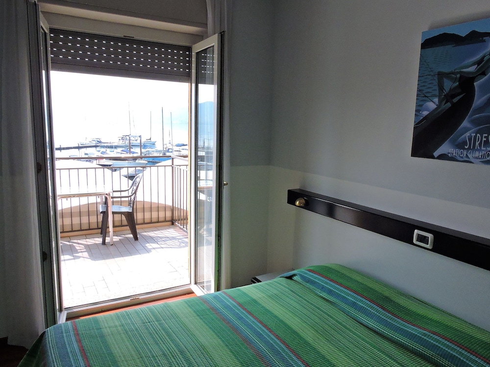 Panoramic Double Room, Lake View photo 1