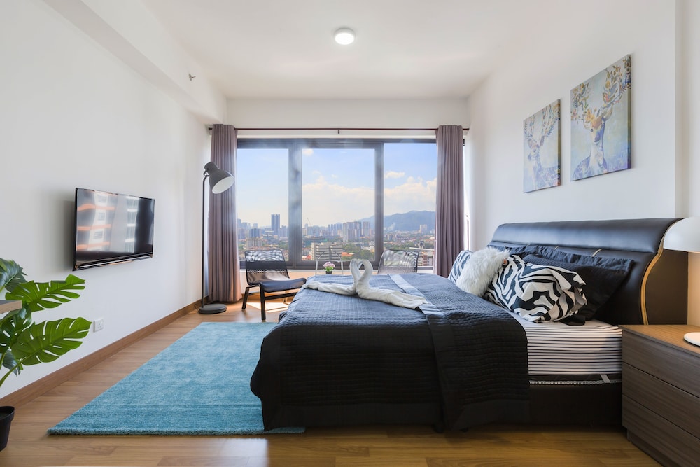 City Studio, City View