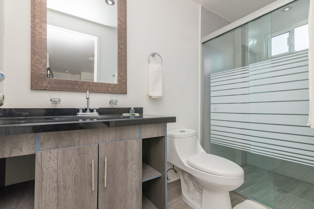 Room 2 double beds - Photo 7