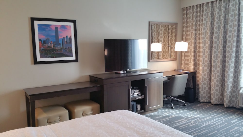 Room, 2 Queen Beds, Accessible (Hearing) photo 2