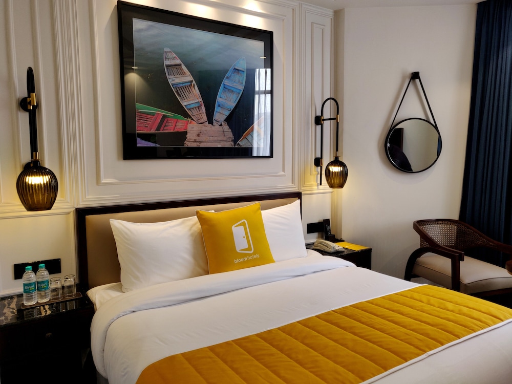 Deluxe King Room - Photo 5