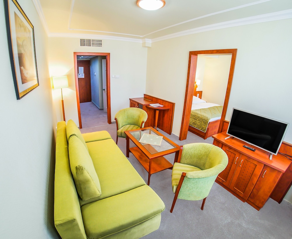 Standard apartment one area - Main Building with balcony photo 1