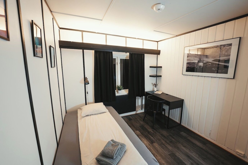 Standard Single Room with Private Sink photo 1
