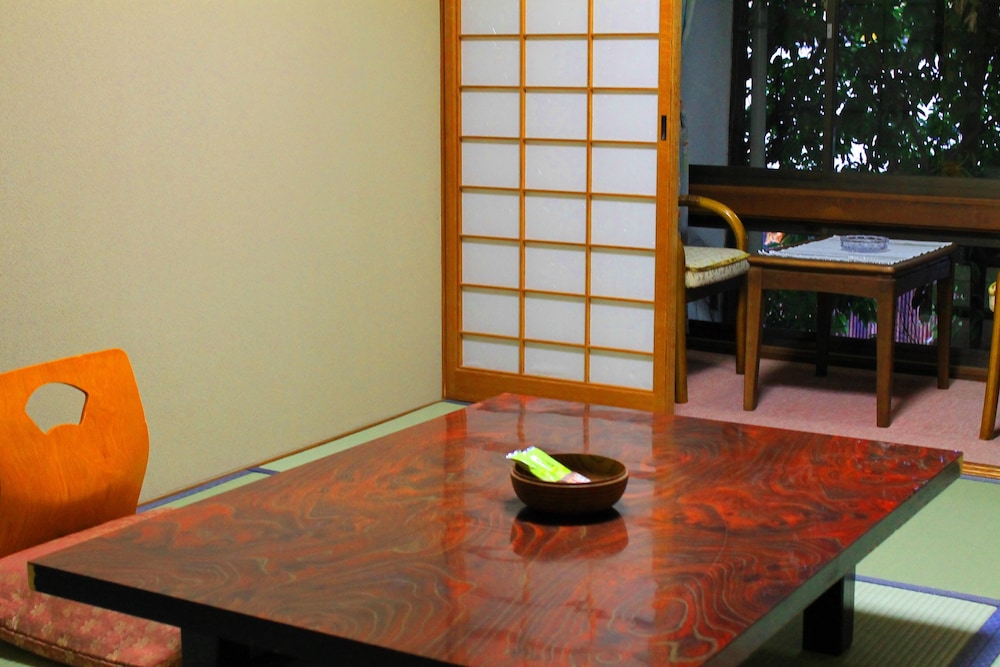 Japanese Style Room, Run of House