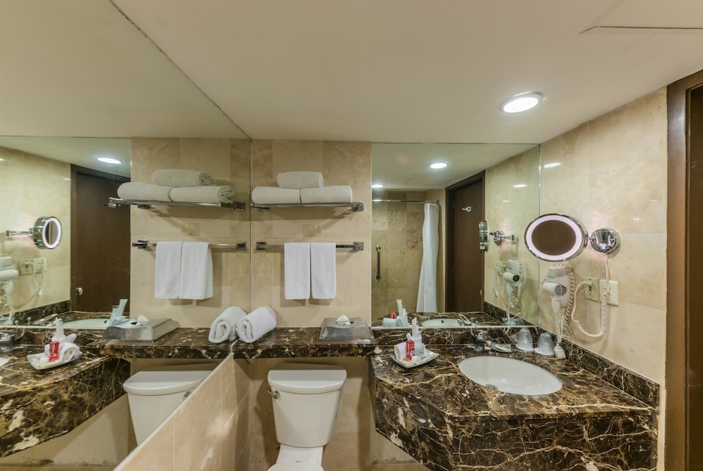 Deluxe Suite, Non Smoking, Garden Area photo 2