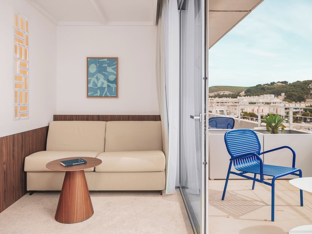 Signature Suite, Balcony, Sea View - Photo 16