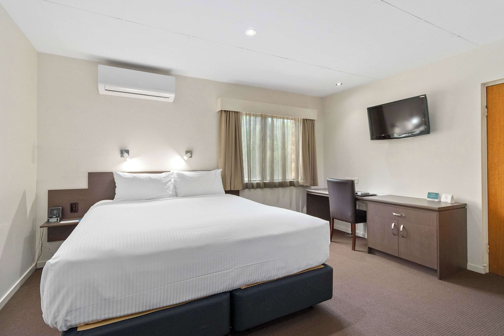 Deluxe Room, 1 Queen Bed