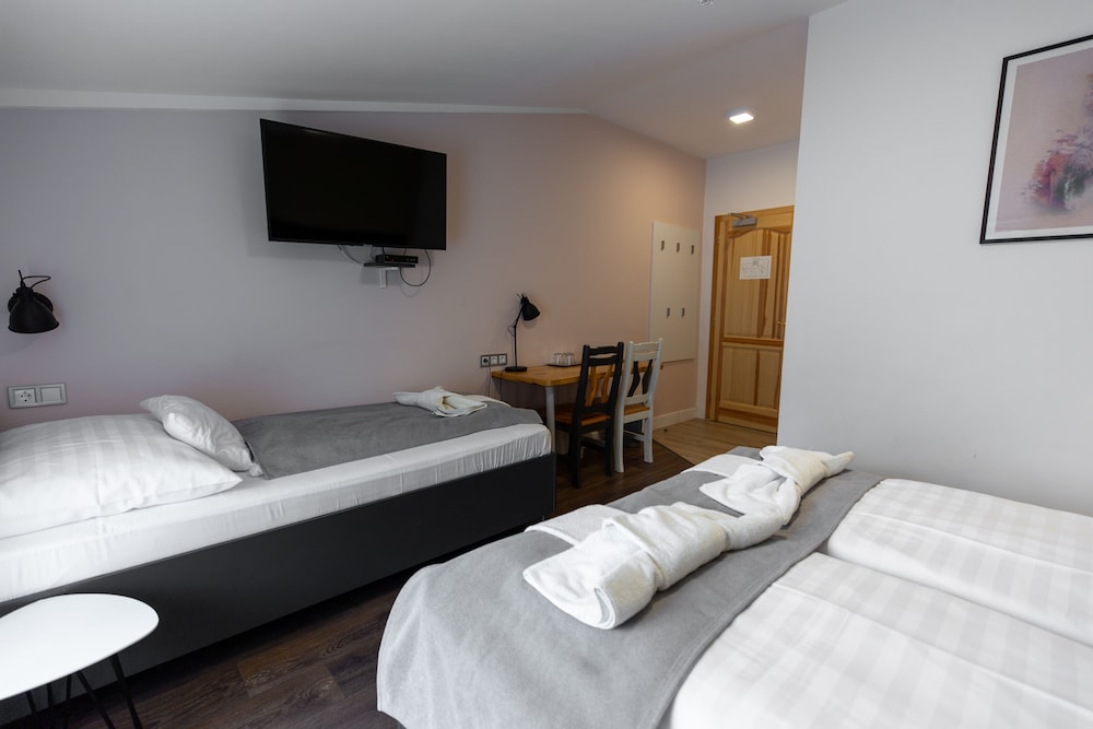 Standard Triple Room photo 2