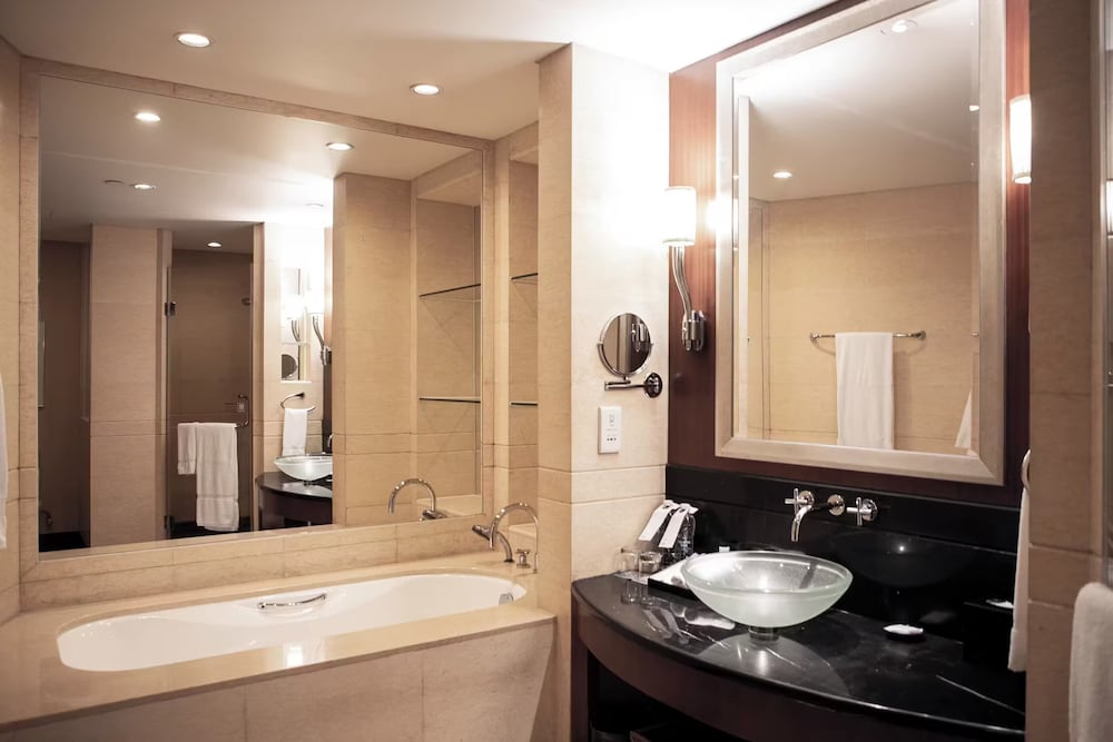 Superior Room, 2 Double Beds, City View - Photo 3