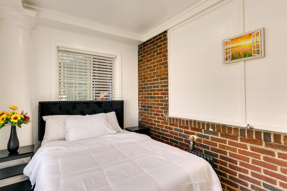 House (2 Bedrooms) photo 2