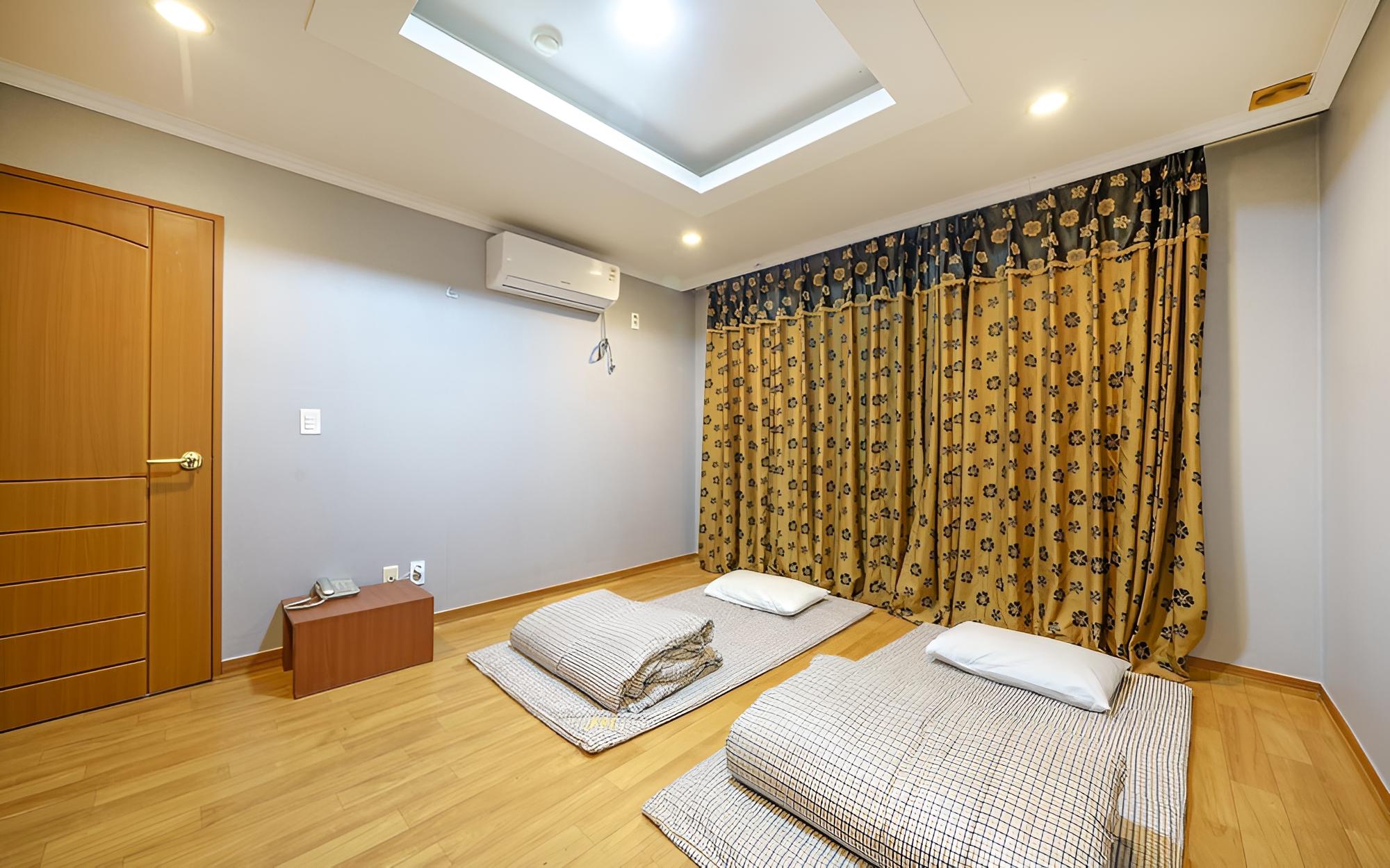 Room (On-dol) photo 2