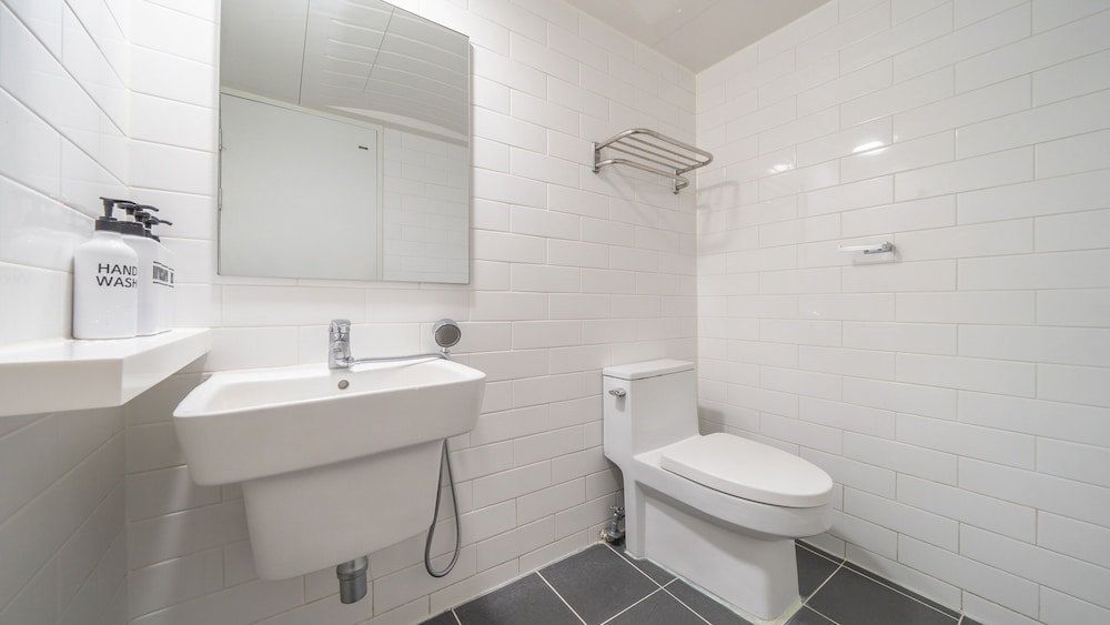 Basic Room, 1 Bedroom (Room 207) - Photo 8