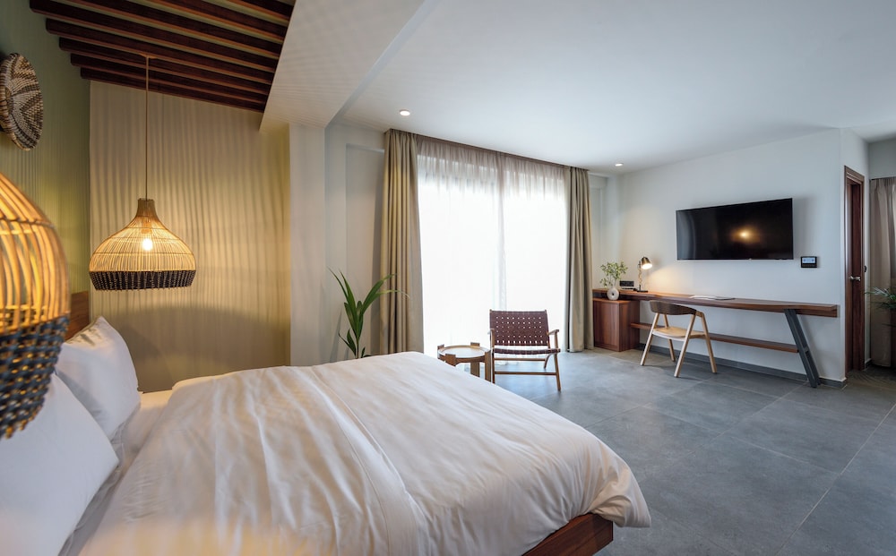 Amyntas Suite with Sea View photo 2