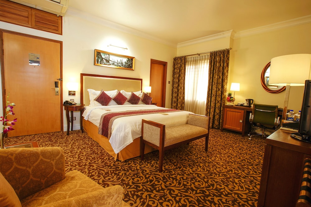 Royal King Room With Balcony photo 2
