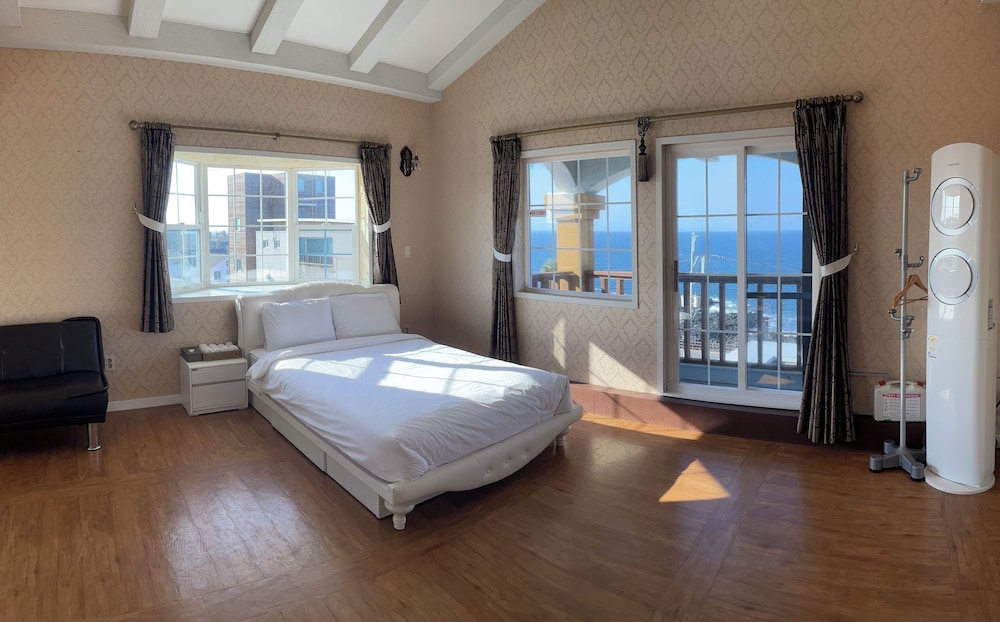 Gold Room