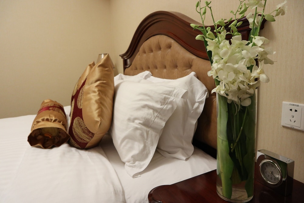 Standard King Room photo 2