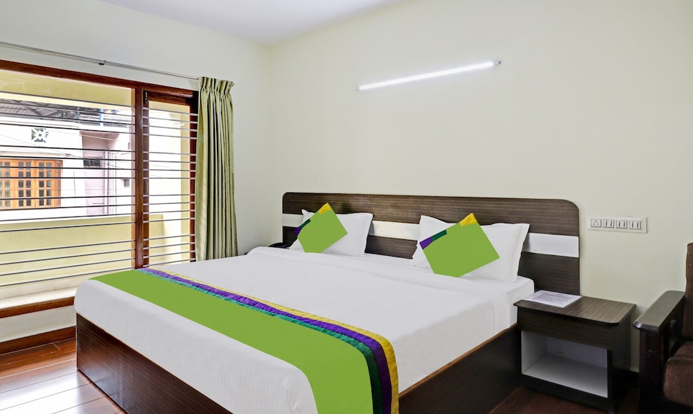 Deluxe Room - Photo 1