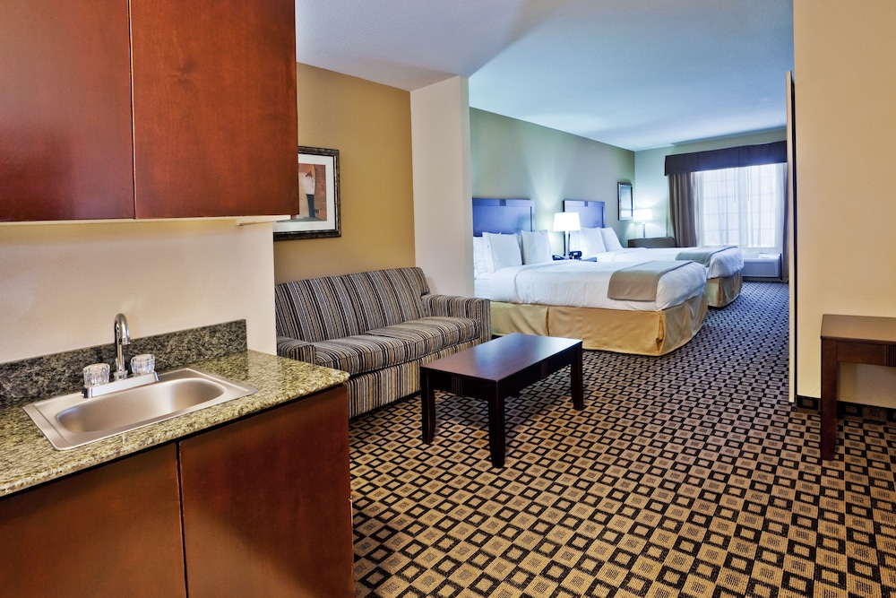 Suite, 2 Queen Beds (Additional Living Area) - Photo 1