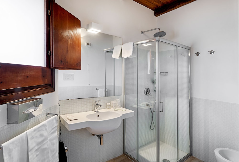 Classic Triple Room photo 3
