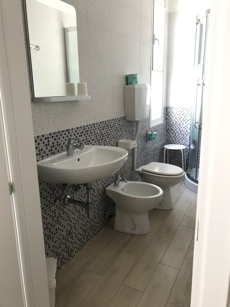 Standard Double or Twin Room photo 2