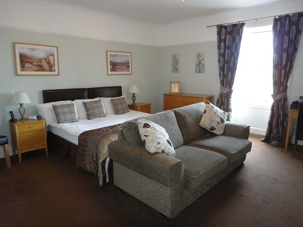 Suite, Ensuite photo 2