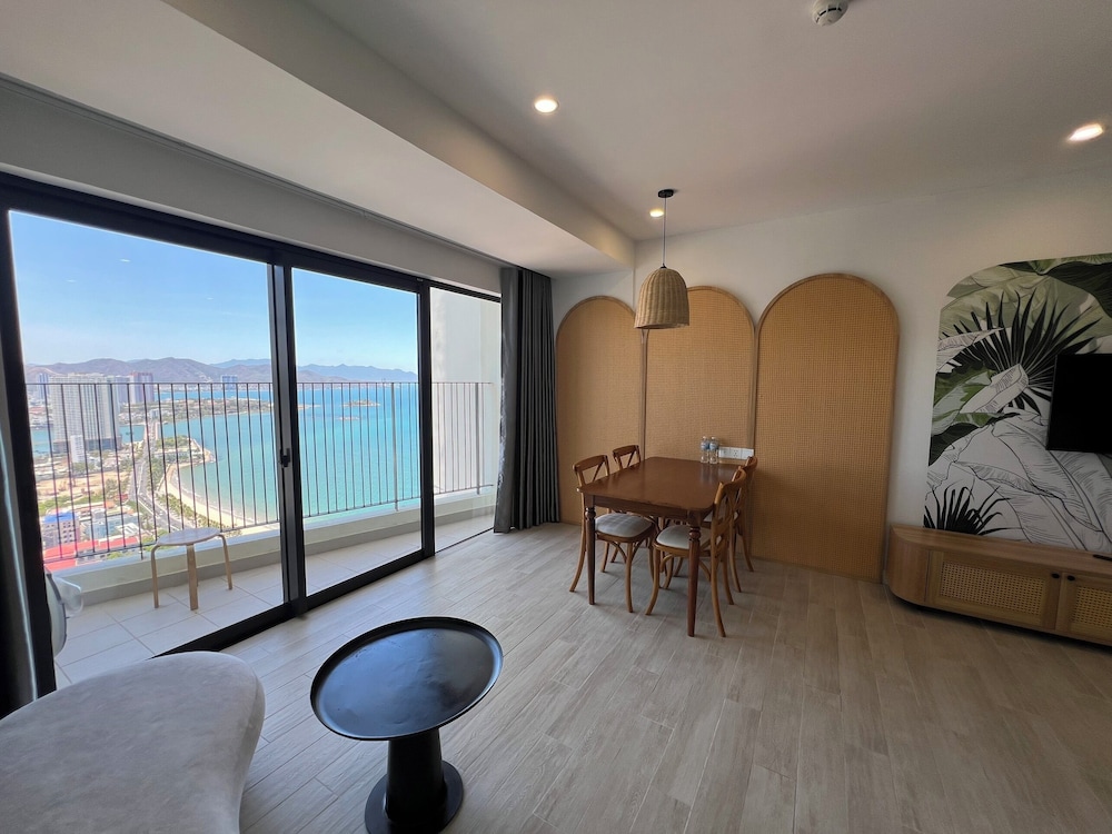 Exclusive Studio Suite, Balcony, Ocean View
