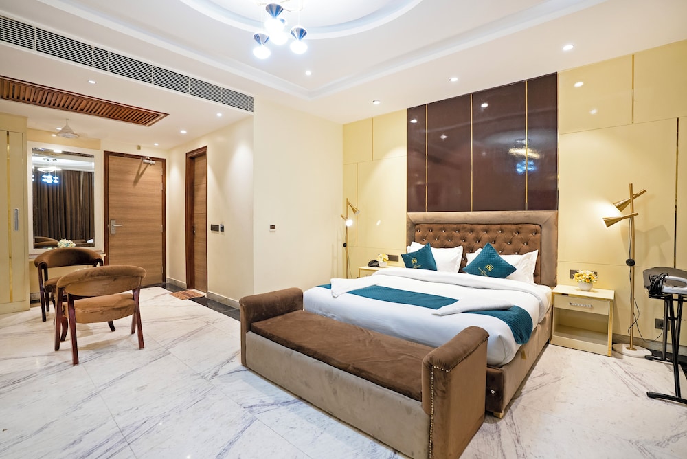 Presidential Room, City View